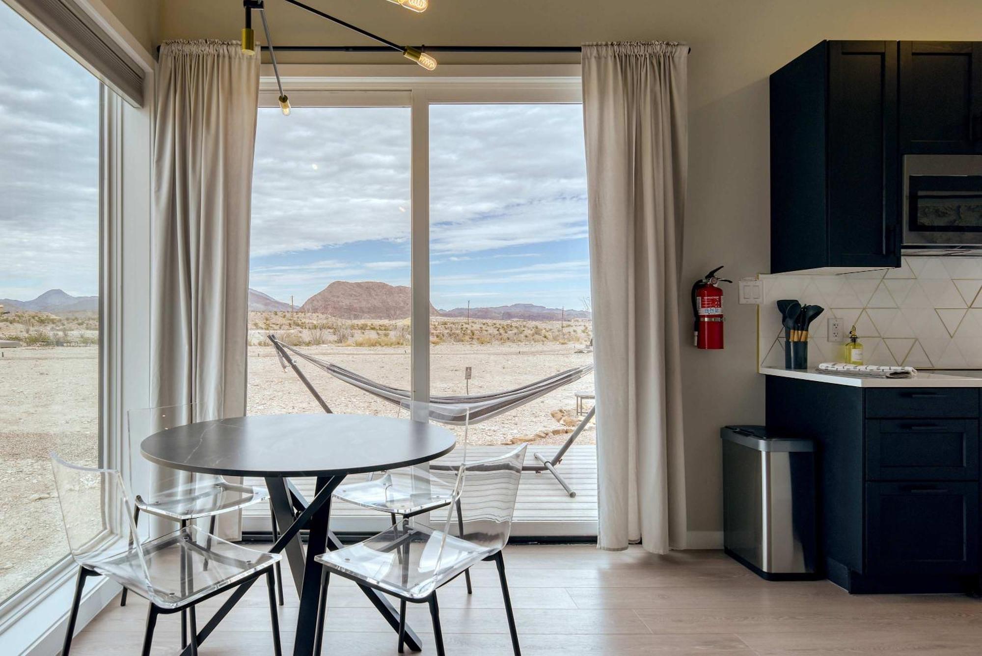 Stardust Luxury Cottage With Loft & A Great View Terlingua Eksteriør billede